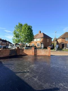 Huge Driveway and Easy Access to BHX Airport, NEC and HS2 - 9