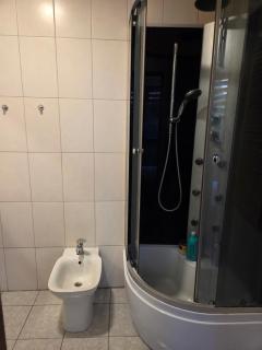 Niezależny apartament w domu jednorodzinnym - 6