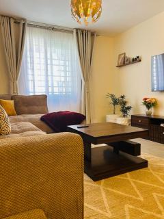 Lakeside family home - 4