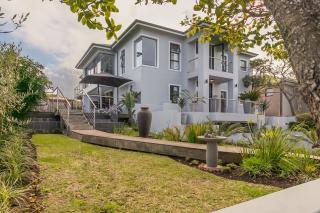 Pezula Golf Estate 4BR Villa, Pool & Sea Views - 5