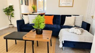 3 Bed Home from Home, Great for Groups with FREE Parking - 3