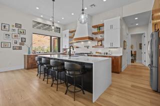 Modern Red Cliff Home with Private Pool - 6