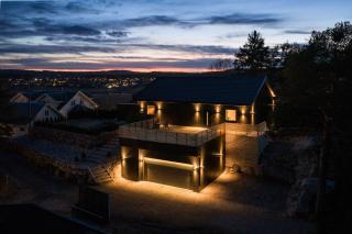 Private modern home, garden and seaview - 0