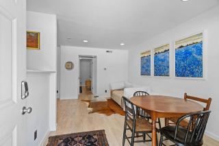 Chic 1BR 1BA Condo in Clarksville with Gated Entry and Patio by Austin Vacay - 4