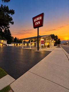 Heber Inn - 1