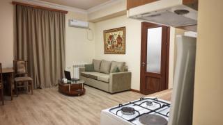 Yerevan Apartment by Land Of Noah - 2
