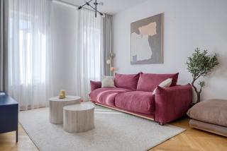 3BDR Main Center APT w Workspace with AC in New Town - 5