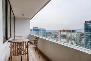 Stylish 2BR City Flat Modern Design and Comfort - 5