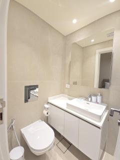 Modern 1BR in Achrafieh 24,7 Power & 2 Baths - Beirut - 2