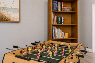 Spacious Home with Jacuzzi BBQ & Foosball - 5