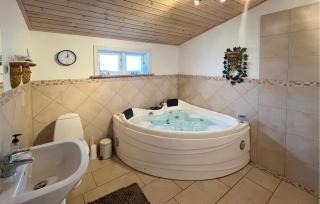 Cozy Home In Sæby With Sauna - 3
