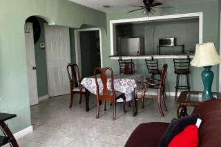 Downtown Sarasota House 3BR,2BA, Pet-Friendly,6PPL - 7