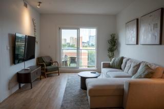 Modern Riverfront Stay at The Banks 310 - 0