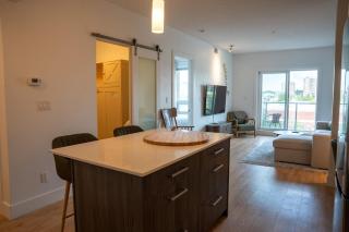 Modern Riverfront Stay at The Banks 310 - 4