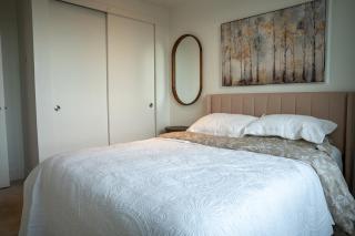 Modern Riverfront Stay at The Banks 310 - 3