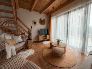 Comfortable holiday home with private jacuzzi - 2