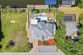 Crystal River Waterfront 5BR w Dock - Sleeps 11 - Bayshore Getaway - 9