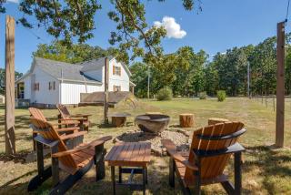 Country Living! Fire Pit, Horse Stalls & Views - 6