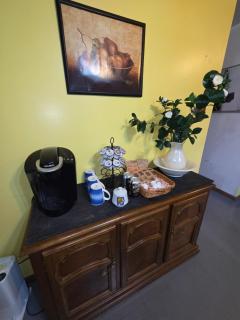 Retro 2 BR Home 6 mins to United Center with Parking - 4