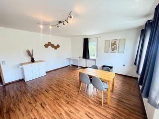 Helle & großzügige Wohnung mit Dachterrasse - 4