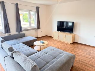 Helle & großzügige Wohnung mit Dachterrasse - 3