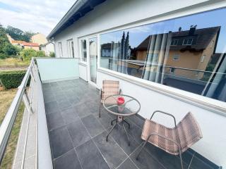 Helle & großzügige Wohnung mit Dachterrasse - 2