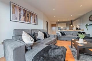Luxury City Centre Apartment - Balcony - sleeps 8 - 7