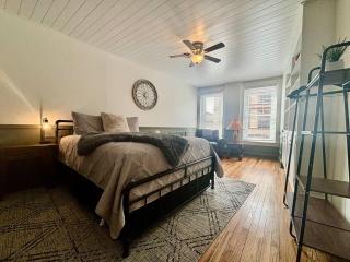 Suite Victory #6 On Main St (2 bedroom) - 5