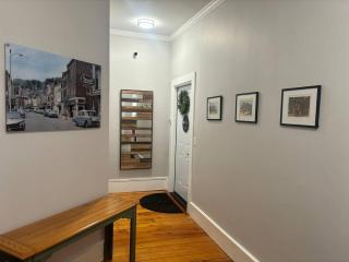Suite Victory #7 On Main St w/Reserved Parking - 4