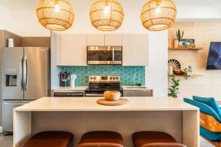 Sunset Boulevard 304 - 3