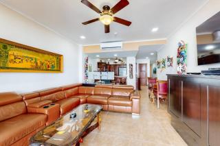 The Palms 603 - 7