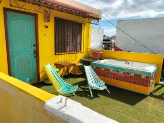Cancun Guest House 4 Terrace Tub - 3