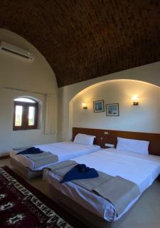 Rihanna 2 bedrooms with lagoon access - 1