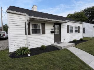 Modern 2BR Home Perfect for Work Trips or Long Stays - 9