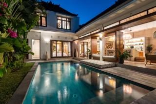 Villa Pawikan - Stylish Tropical 4BR Villa with Private Pool in Seminyak Center - 0