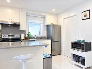 Brand new 2Bedroom mini House near UBC - 3