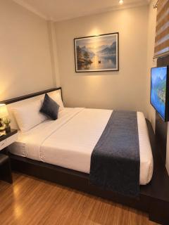 Rising Dragon Palace Hotel - 1