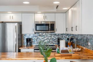 Papakea L207 Ocean Front 1 Bedroom condo - 2