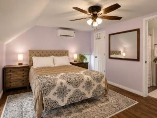 Spacious Home with Fast WiFi Near Downtown Sherman - 5