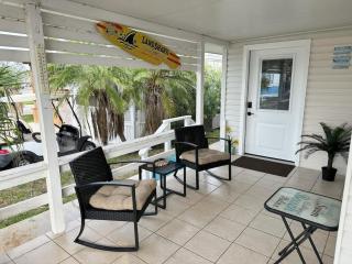 Isla Bella - Resort Getaway with Private Patio - 4