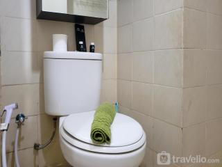 Elegant and Comfy Studio Apartment Belmont Residence Puri By Travelio - 8