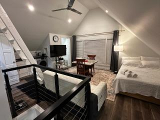 Dream Comfy Studio - 3