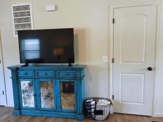 Downtown Branson 3BR Family-friendly Getaway - 6