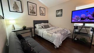 Ruskin FL 2 bdrm 1 bath suite, shared common areas - 5