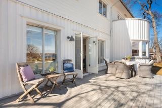 Seaside villa 5 BR Sleeps 10 - 0