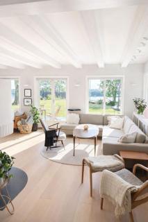 Seaside villa 5 BR Sleeps 10 - 8