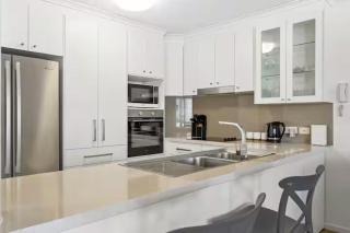 2 Bed Coastal Resort Escape 200m to Kawana Beach - 7