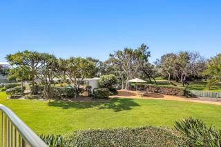 2 Bed Coastal Resort Escape 200m to Kawana Beach - 2