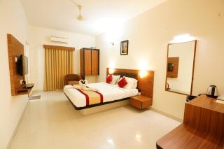 Hotel Grand Bee , Yeshwanthpur Junction - 7