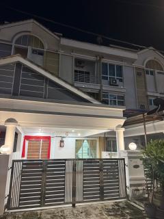 Spice Jambul Villa 3 storey- 6B5B House - 3